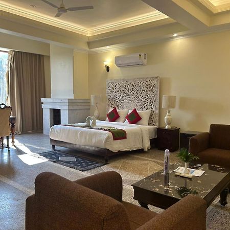 Gautam Hotels & Resorts Khajuraho Exterior photo