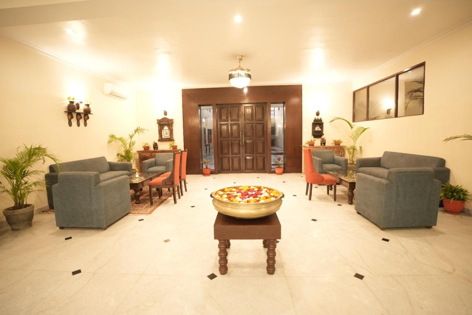 Gautam Hotels & Resorts Khajuraho Exterior photo